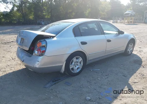 2002 Nissan Altima 2.5 S z USA, uszkodzony, nr VIN 1N4AL11DX2C252283